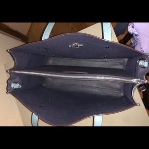 Coach Charlie Carryall